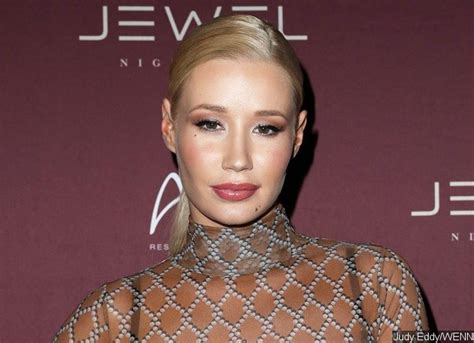 ass iggy|Iggy Azalea Twerks With Her Butt in the Air in Racy Instagram Video.